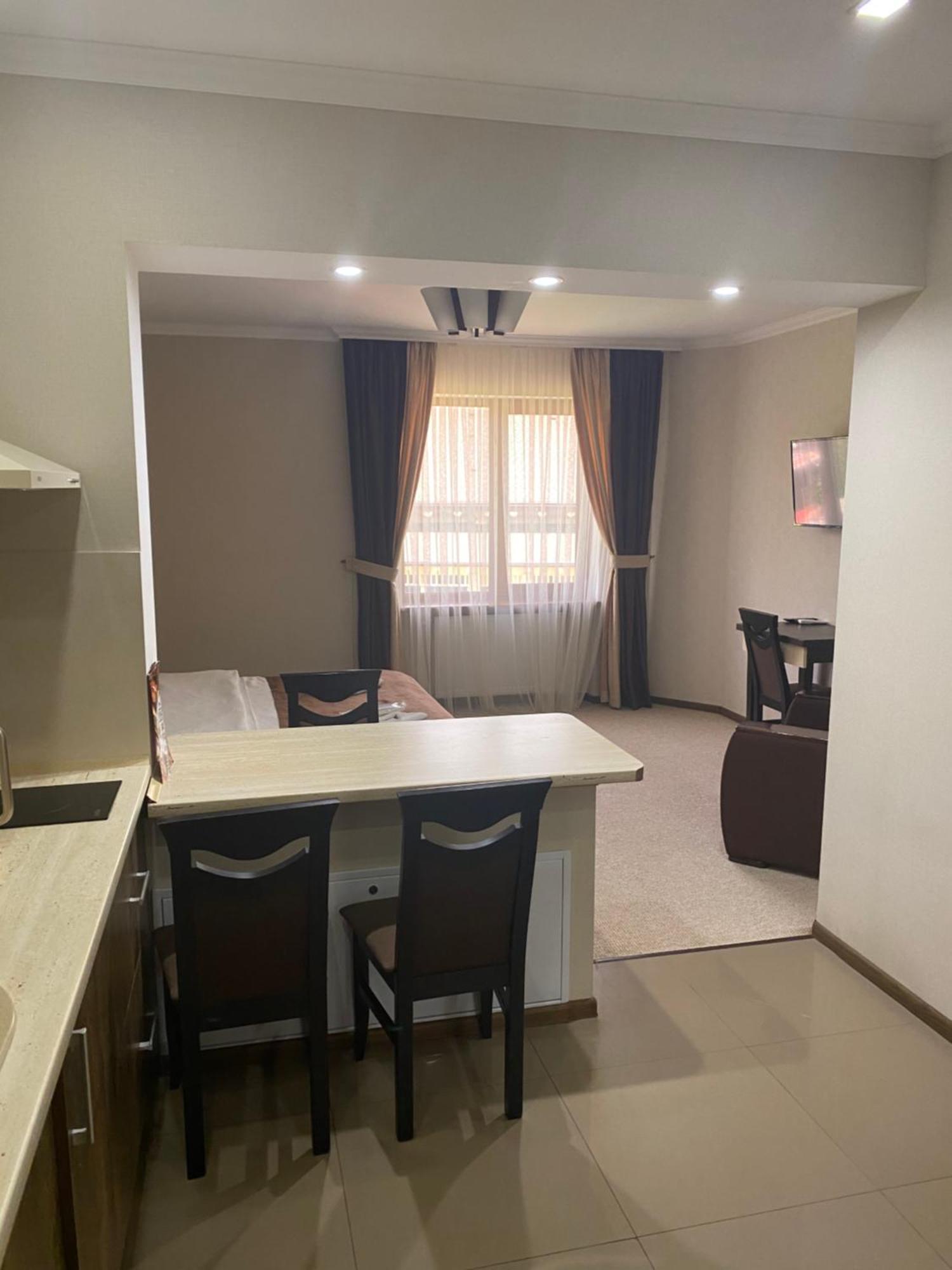 Adele Apartman Mizhhirya  Kültér fotó